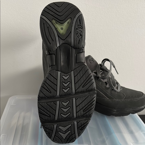 8.5W Ryka Women Gray Sneakers NEW - Picture 4 of 4